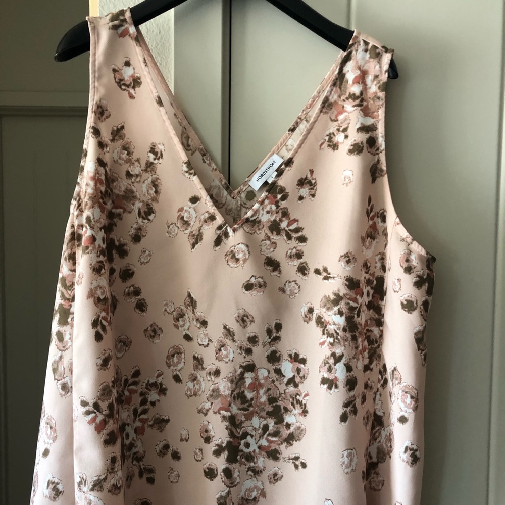 Nordstrom V-Neck Floral Tank Top